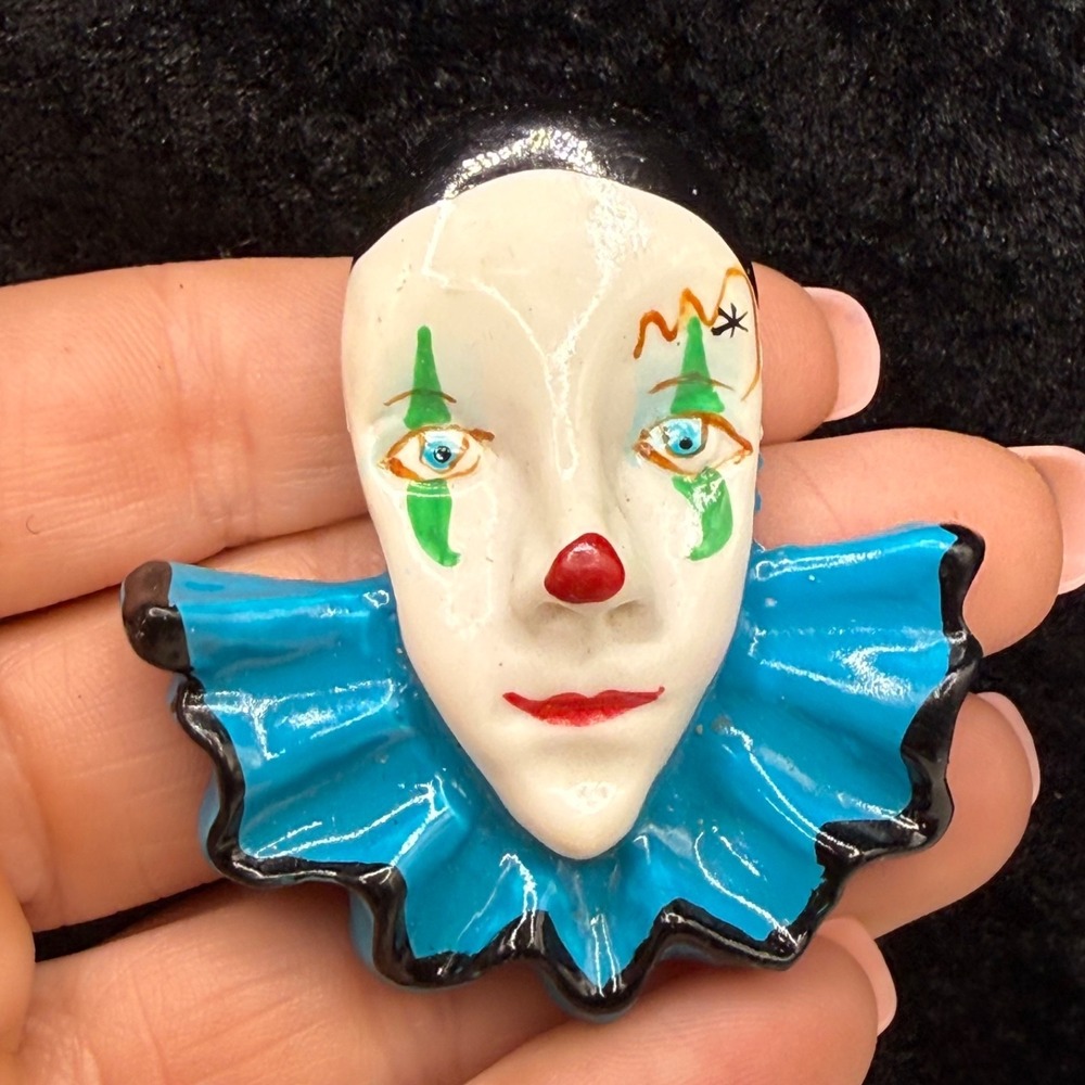 Vintage Clown Brooch‎ Scary Creepy Bright Colors